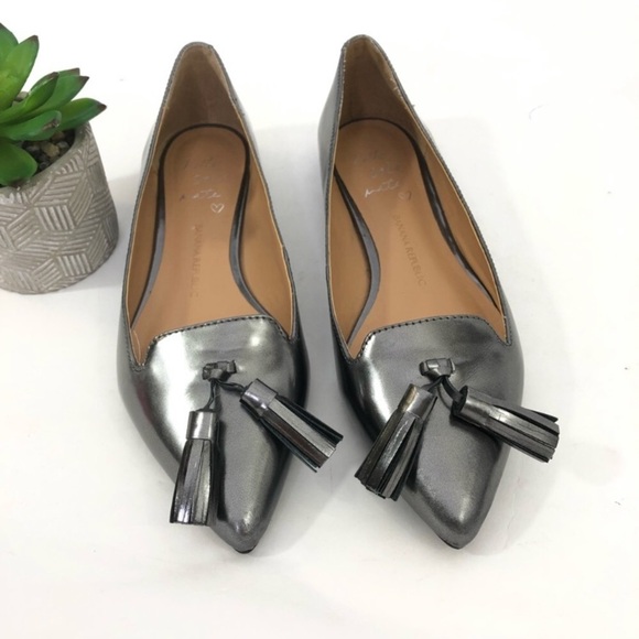 BANANA REPUBLIC Pewter Tassel Patent Loafers - Picture 4 of 6